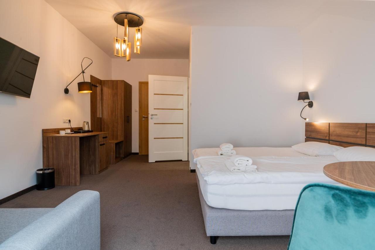 Hotel Odejewscy Chojnice Buitenkant foto
