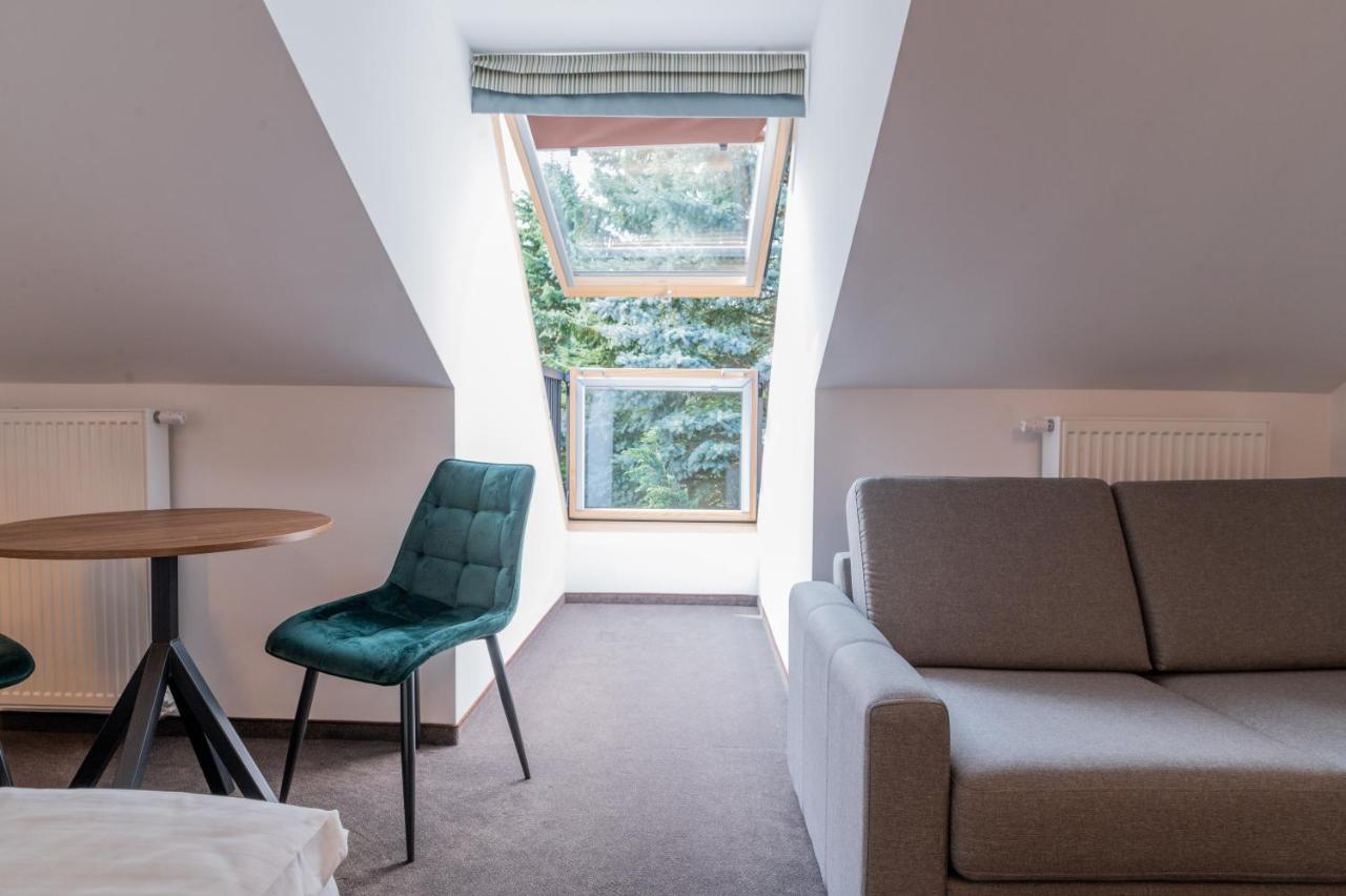 Hotel Odejewscy Chojnice Buitenkant foto