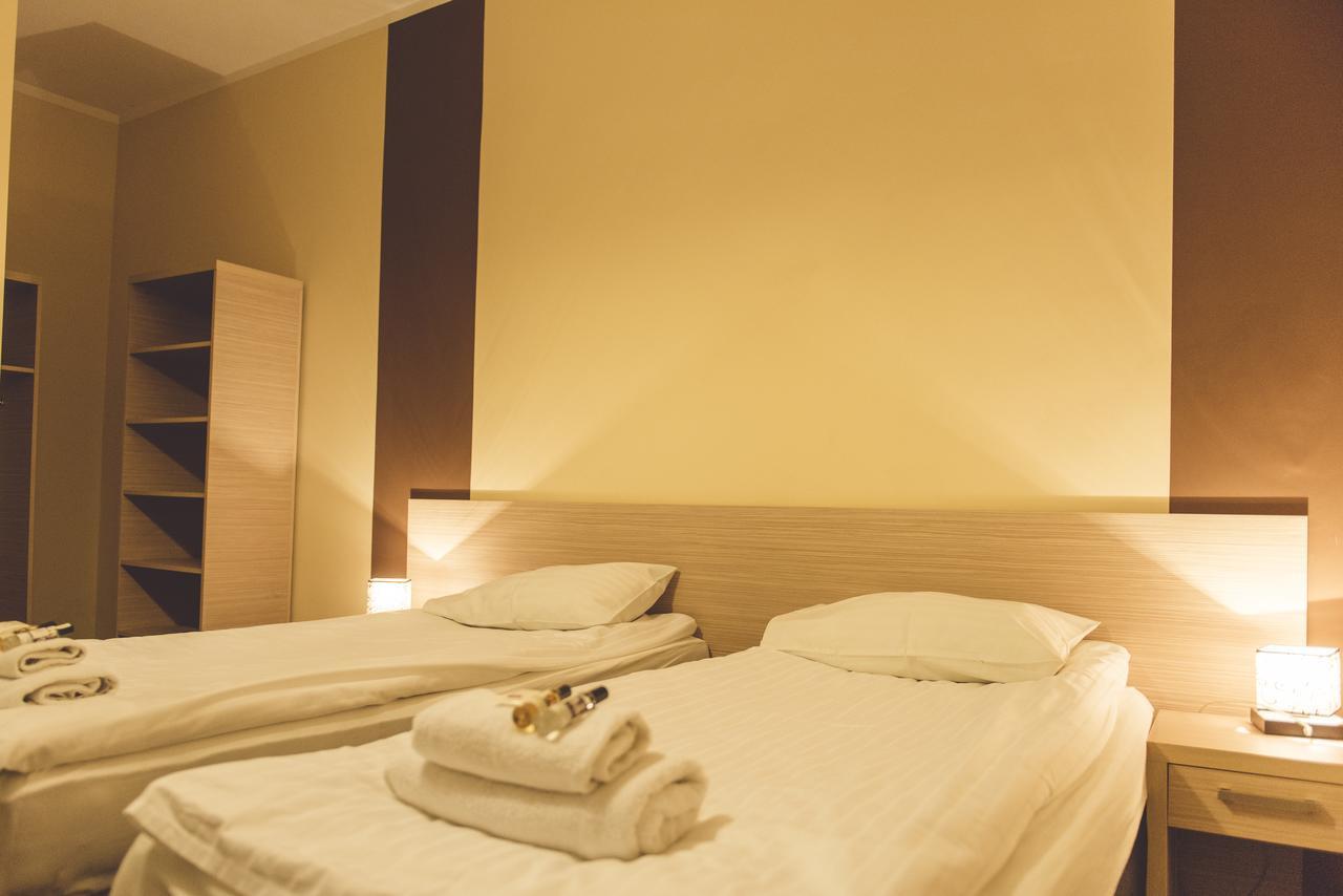 Hotel Odejewscy Chojnice Buitenkant foto